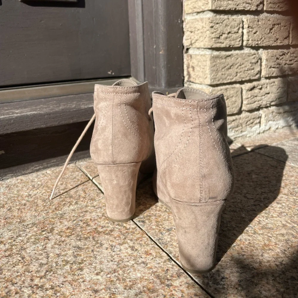 AZ Lexie Suede Ankle Boots size 7.5 - Picture 5 of 6